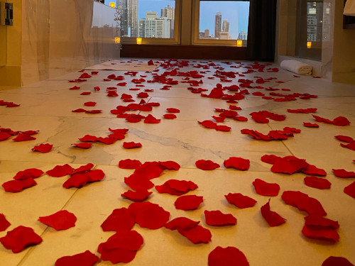 Romantic Hotel Room Decoration Service | Uberoom